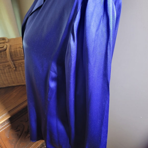 VINTAGE LIZ CLAIBORNE SAPPHIRE BLUE SILK BLOUSE - Picture 11 of 11